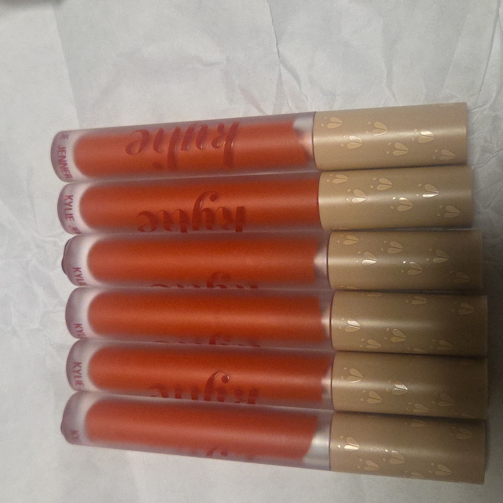 KYLIE Cosmetics Matte Liquid Lipstick Shafe #418 Sleigh Bells Ring (1) BRAND NEW - Picture 7 of 7